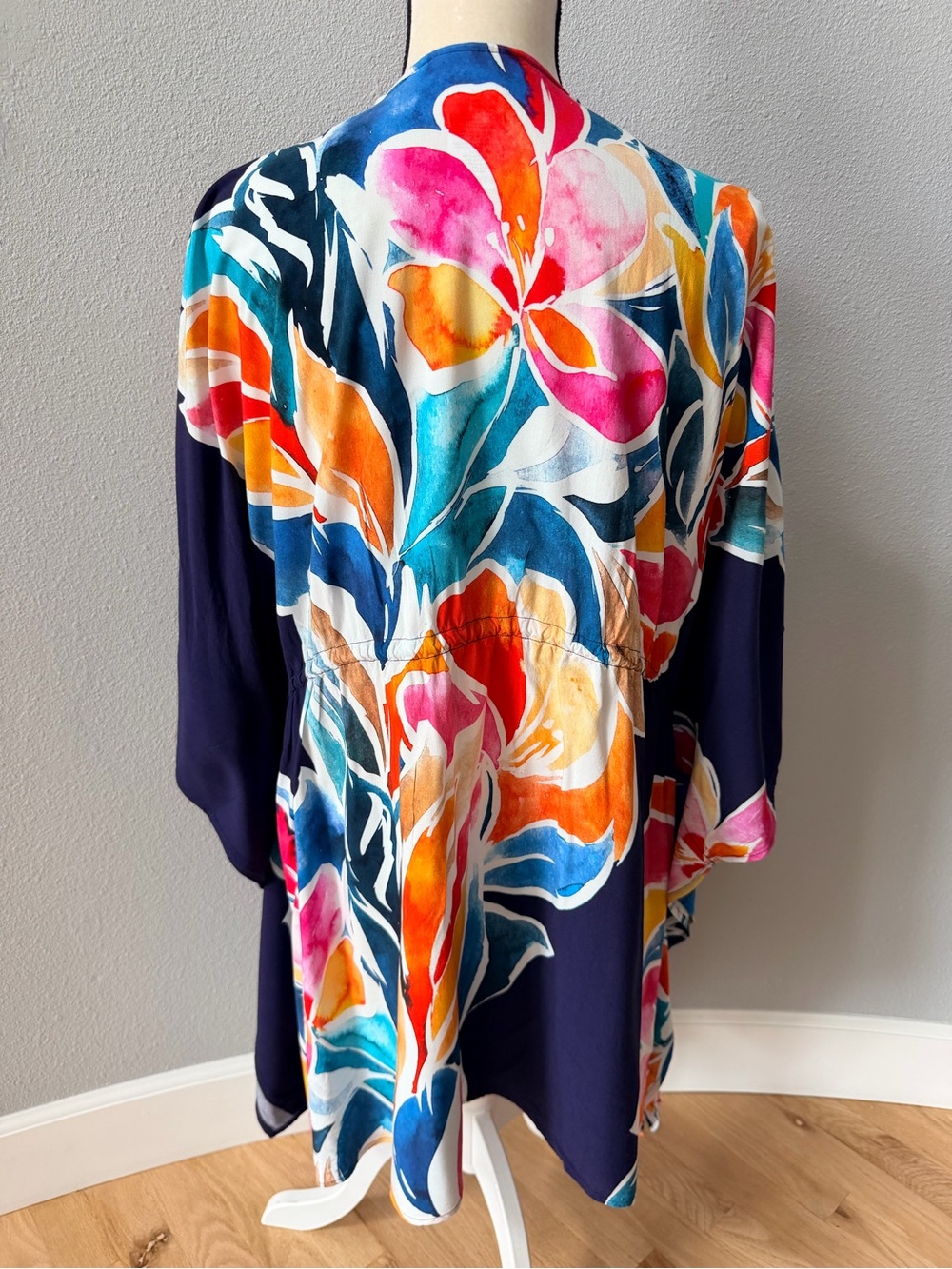 La Blanca Petals Watercolor Floral Tie-Front Kimono Caftan Cover-Up OS - Picture 5 of 11